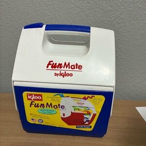 Vintage 1990s Igloo Fun Mate Lunchbox Cooler New